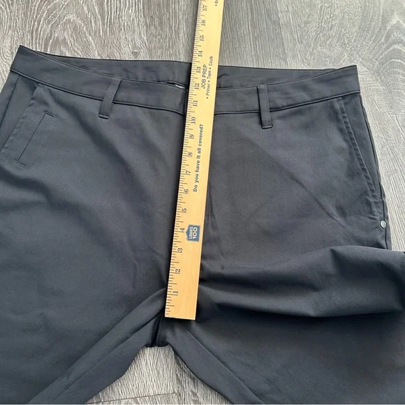 Vuori Men's meta athletic slim fit Pants